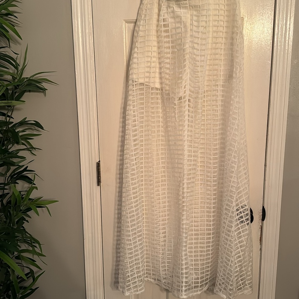 Hera Collection white shorts with train NWT L - Picture 5 of 11